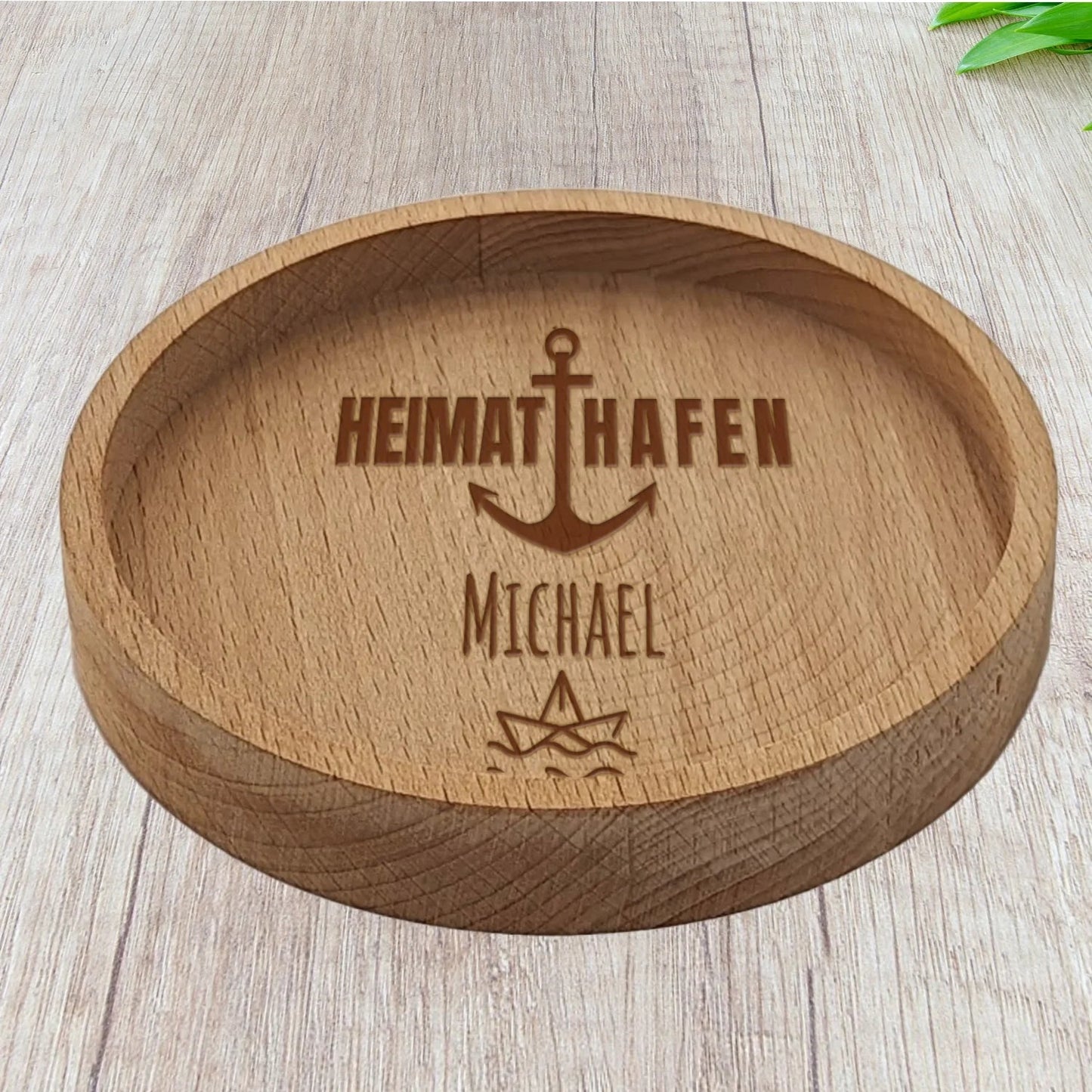 "Heimathafen" - Personalisierter Holzuntersetzer aus Buchenholz